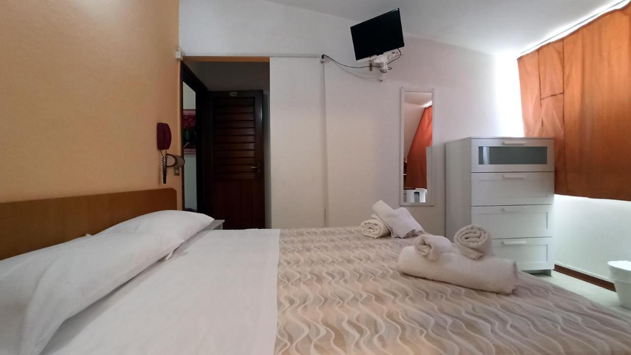 Hotel La Caravella Μπελάρια-Ιτζέα Μαρίνα Εξωτερικό φωτογραφία